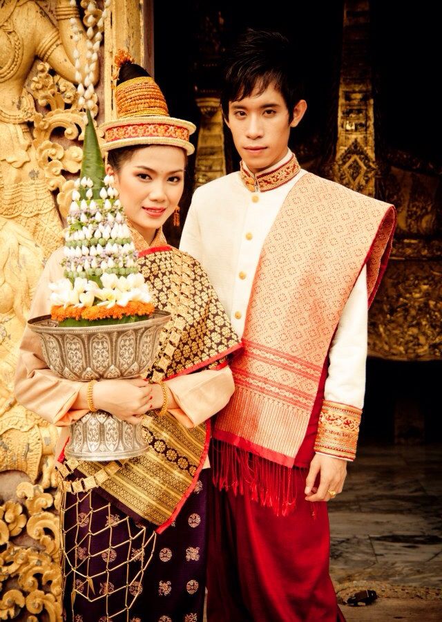 Trang phục truyền thống của Lào.